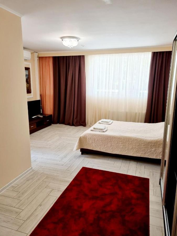 Helen Hotel นิโกลาเยฟ ภายนอก รูปภาพ